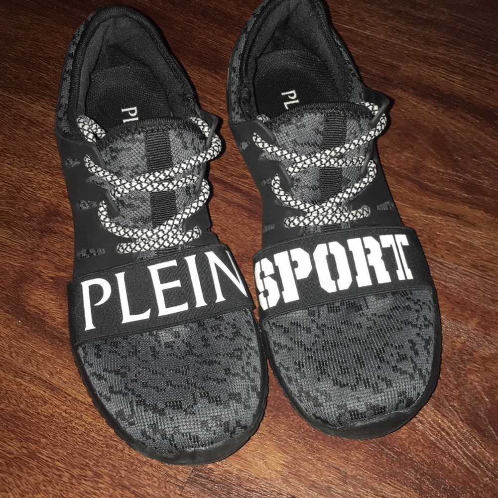 Philipp Plein - Plein Sport Shoe - size 5